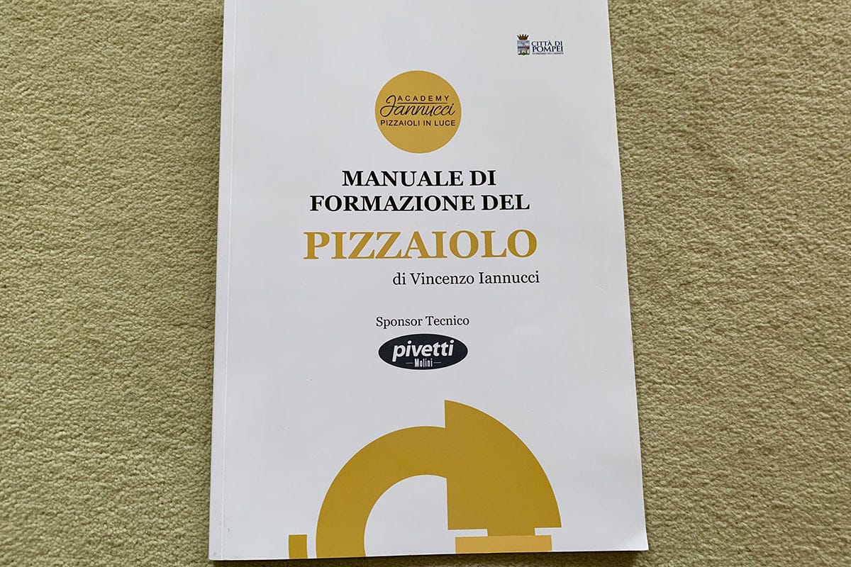 Pivetti in pizzeria: formazione in primo piano a Napoli 
