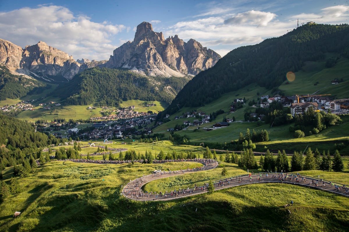 Maratona dles Dolomites - Enel 2024 pronta ad accogliere i ciclisti tra le Dolomiti