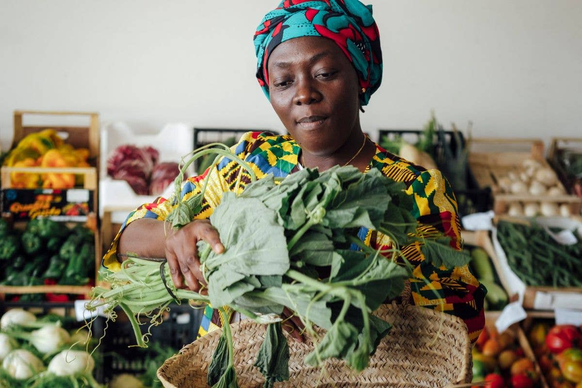 La solidarietà di Agrigento per Mareme Cissè, cuoca vittima di razzismo: «Sei una grande donna»