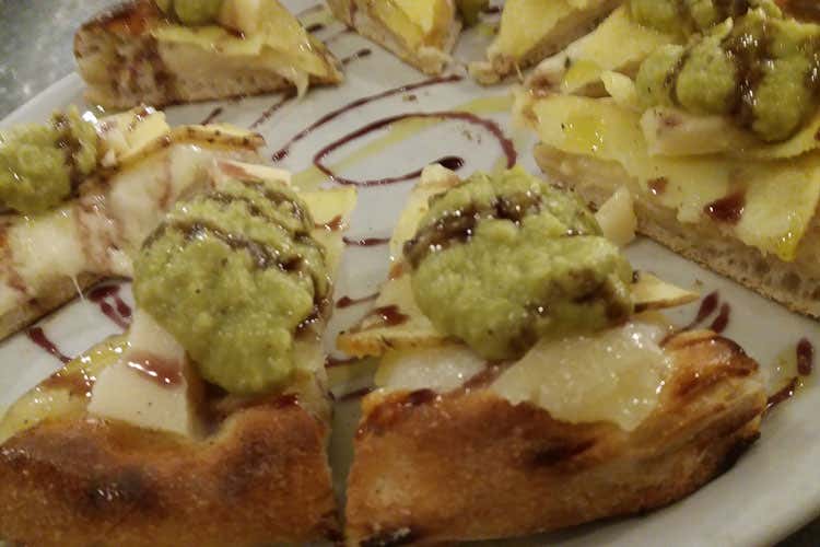 (Marzia Buzzanca ospite di Sbanco festeggia l’anniversario del locale) (Marzia Buzzanca ospite di Sbanco festeggia l’anniversario del locale)