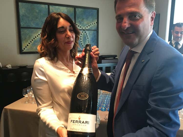 Redazione in festa Andrea Radic sposa Tiziana Nicol&ograve;