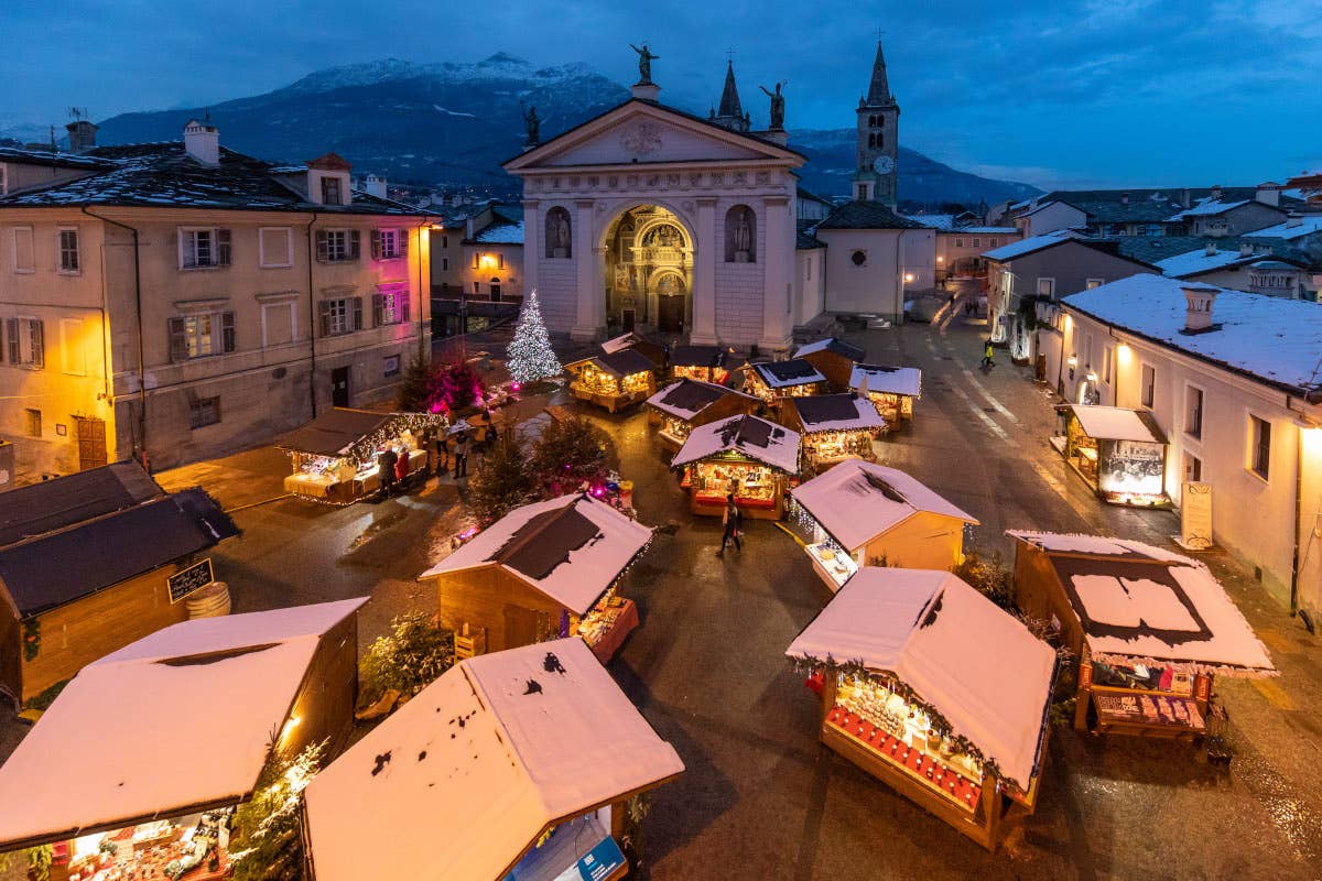 La Valle d'Aosta si veste per Natale. Via ai mercatini