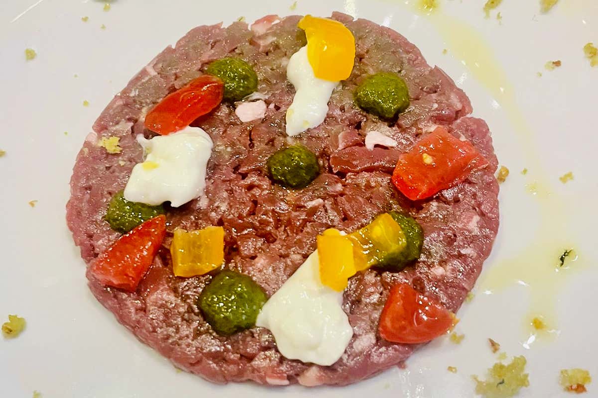 Il ristorante della ex calciatrice Donatella Bova dove la carne gioca in casa Il ristorante della ex calciatrice Donatella Bova dove la carne gioca in casa