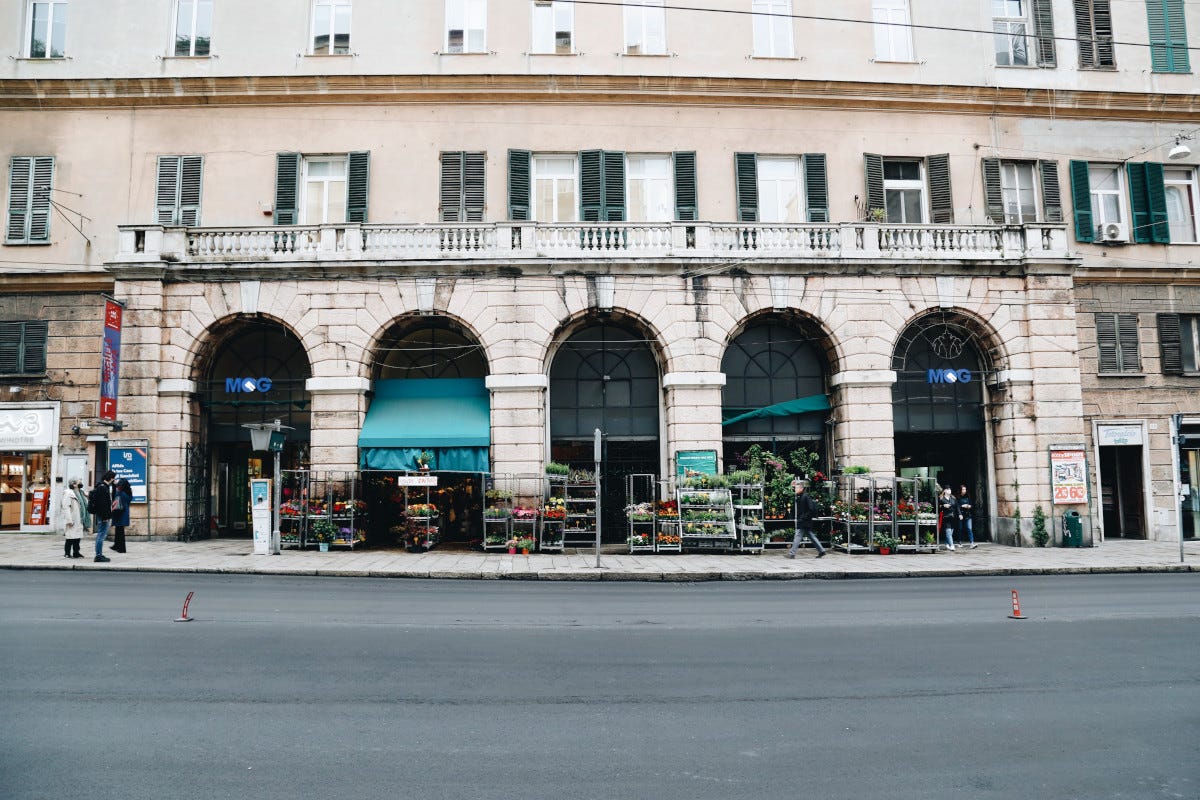 Il Mog visto dall'esterno  Mog, un mercato internazionale al centro di Genova