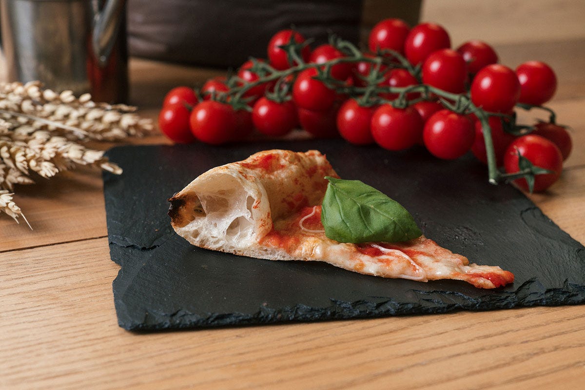 Pizza con farina Vesuvio. Un vulcano di gusto e benessere