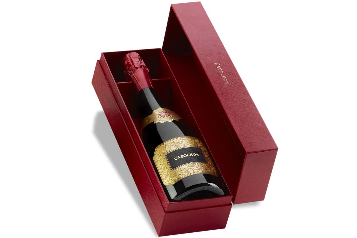 Cabochon Fuoriserie, il vino che racconta il territorio e conquista Decanter Cabochon Fuoriserie, il vino che racconta il territorio e conquista Decanter