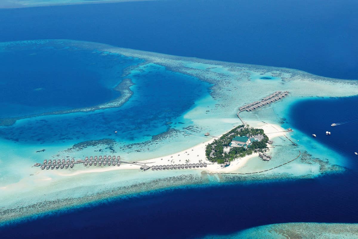 Constance Moofushi: un'oasi di sostenibilità e avventura alle Maldive