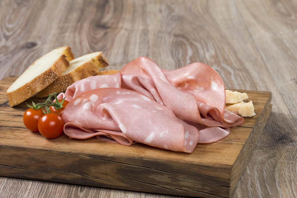 Dall'antica Roma alle tavole europee: la mortadella cresce e piace sempre di più