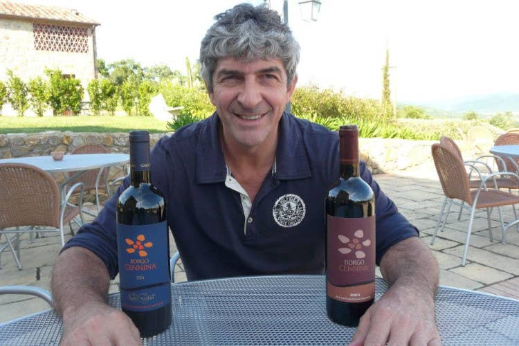 Paolo Rossi con i suoi vini - Paolo Rossi, non solo i gol Mundial Il vino era la sua seconda passione