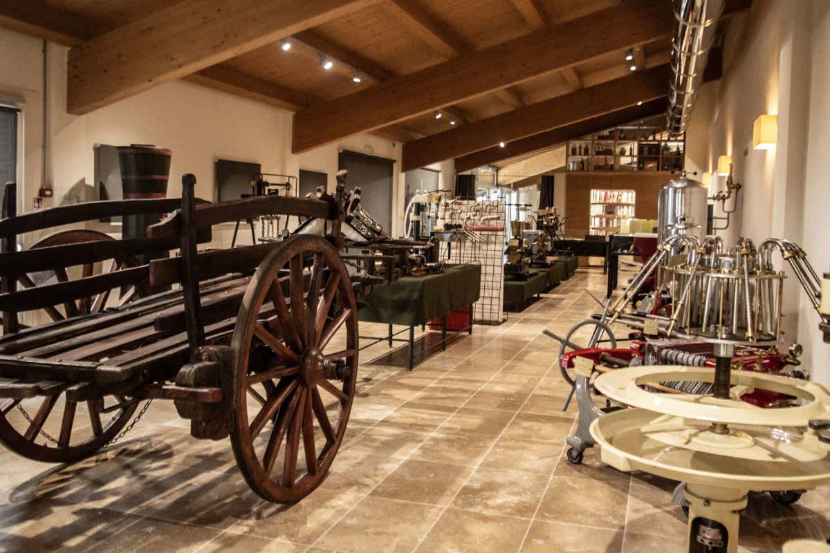 “Le macchine del vino”: due secoli di enologia nel nuovo museo di Carpineto “Le macchine del vino”: due secoli di enologia nel nuovo museo di Carpineto