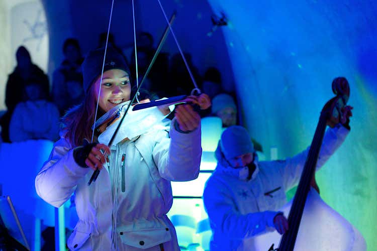 (Musica classica e jazz nel teatro iglooAl ghiacciaio Presena si parte il 5 gennaio)