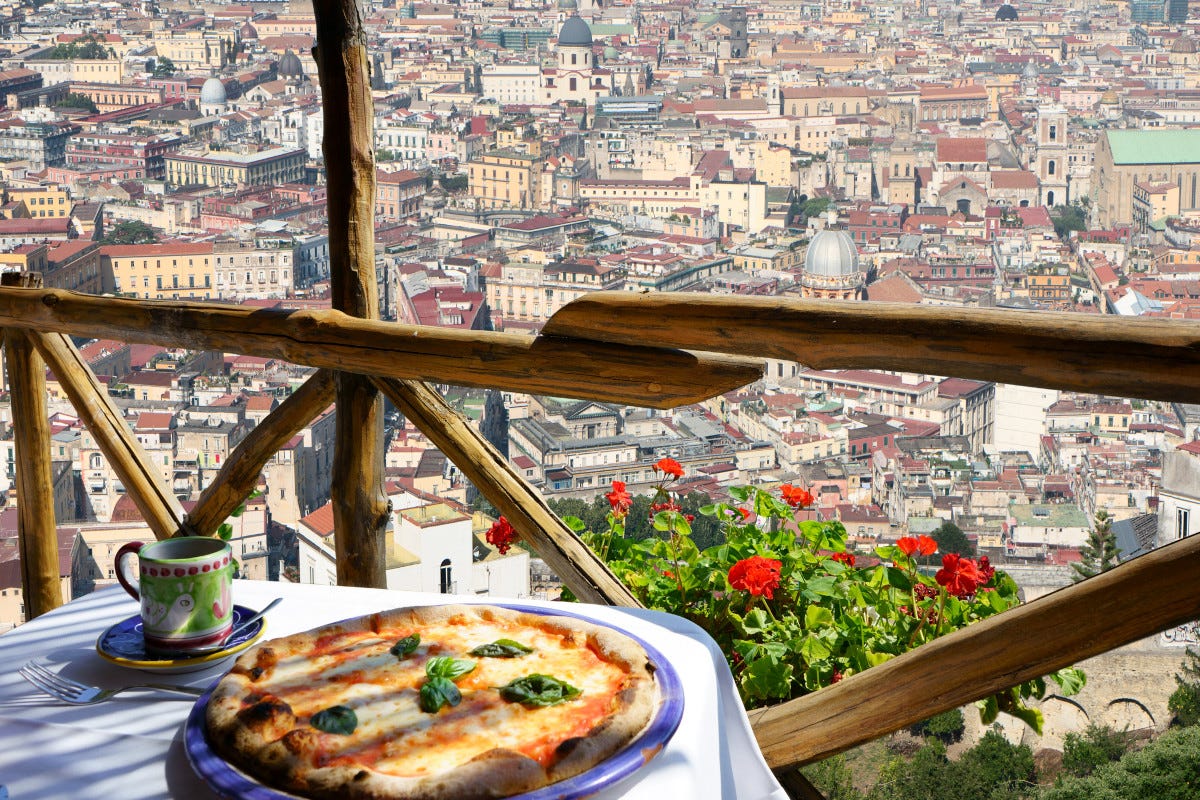 La crisi della pizza in Campania, in due anni chiusi oltre 7mila locali
