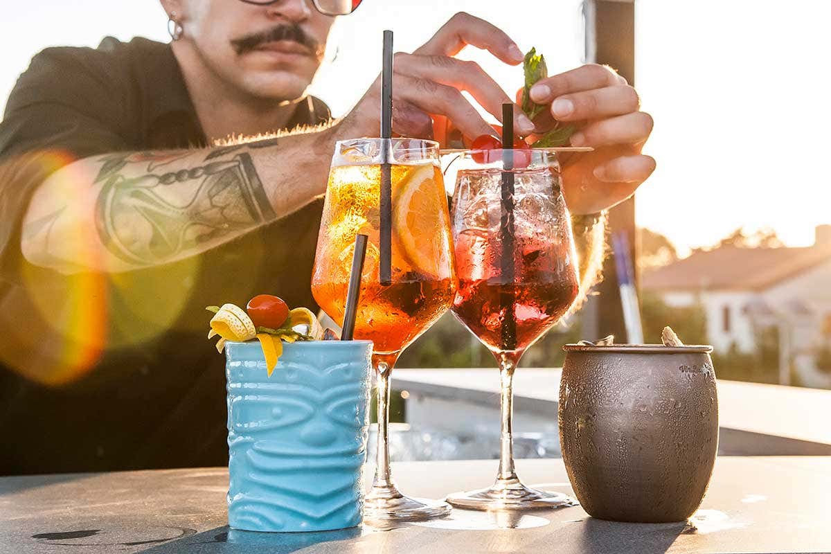 I cocktail del Nativo da gustarsi sul rooftop Voglia di buon cibo, champagne e drink? Fermata da Nativo a Fiumicino I cocktail del Nativo da gustarsi sul rooftop Voglia di buon cibo, champagne e drink? Fermata da Nativo a Fiumicino