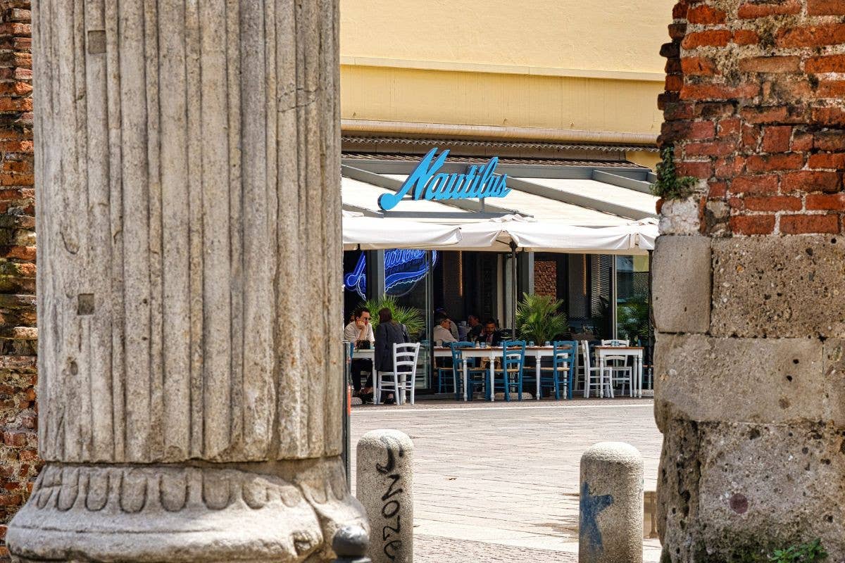 A Milano apre Nautilus, trattoria di mare con piatti che raccontano gli anni '80