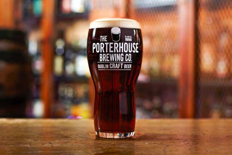 (Sei nuove etichette in formato 33 cl per il birrificio irlandese Porterhouse)