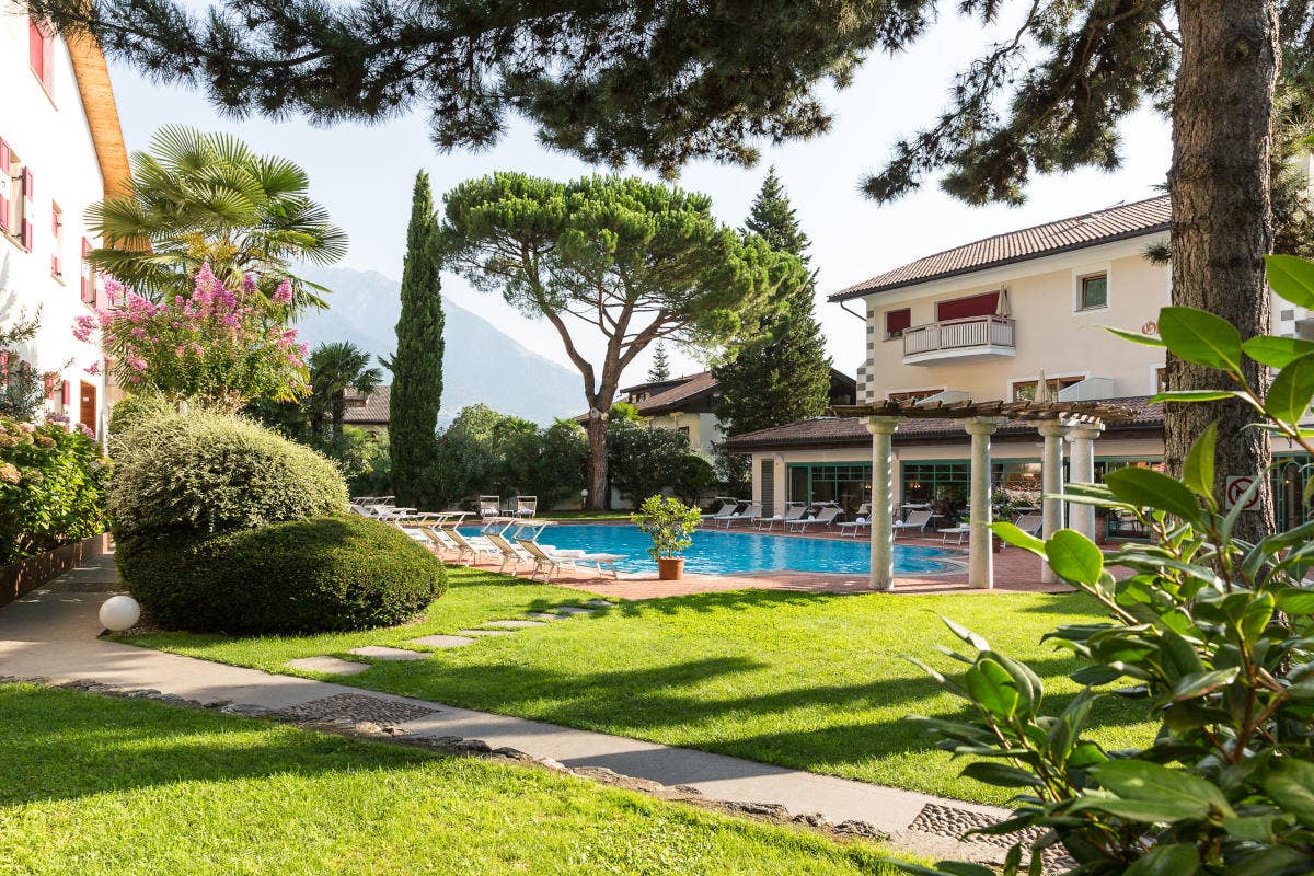 La piscina dell'hotel Oberwirt Un tuffo nella natura: dieci piscine outdoor con vista panoramica in tutta Italia