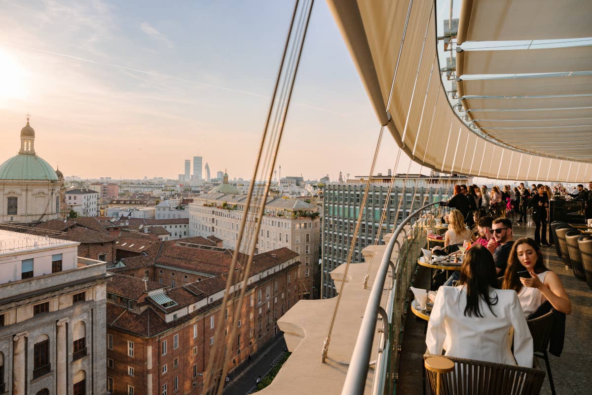 The Roof, una delle terrazze con vista più bella di Milano 