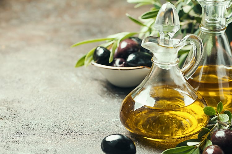 Dall'Italia parte il 33% dell'olio d'oliva europeo nel mondo (Olio, Italia 2° esportatore Ue Business da 905 milioni di euro)