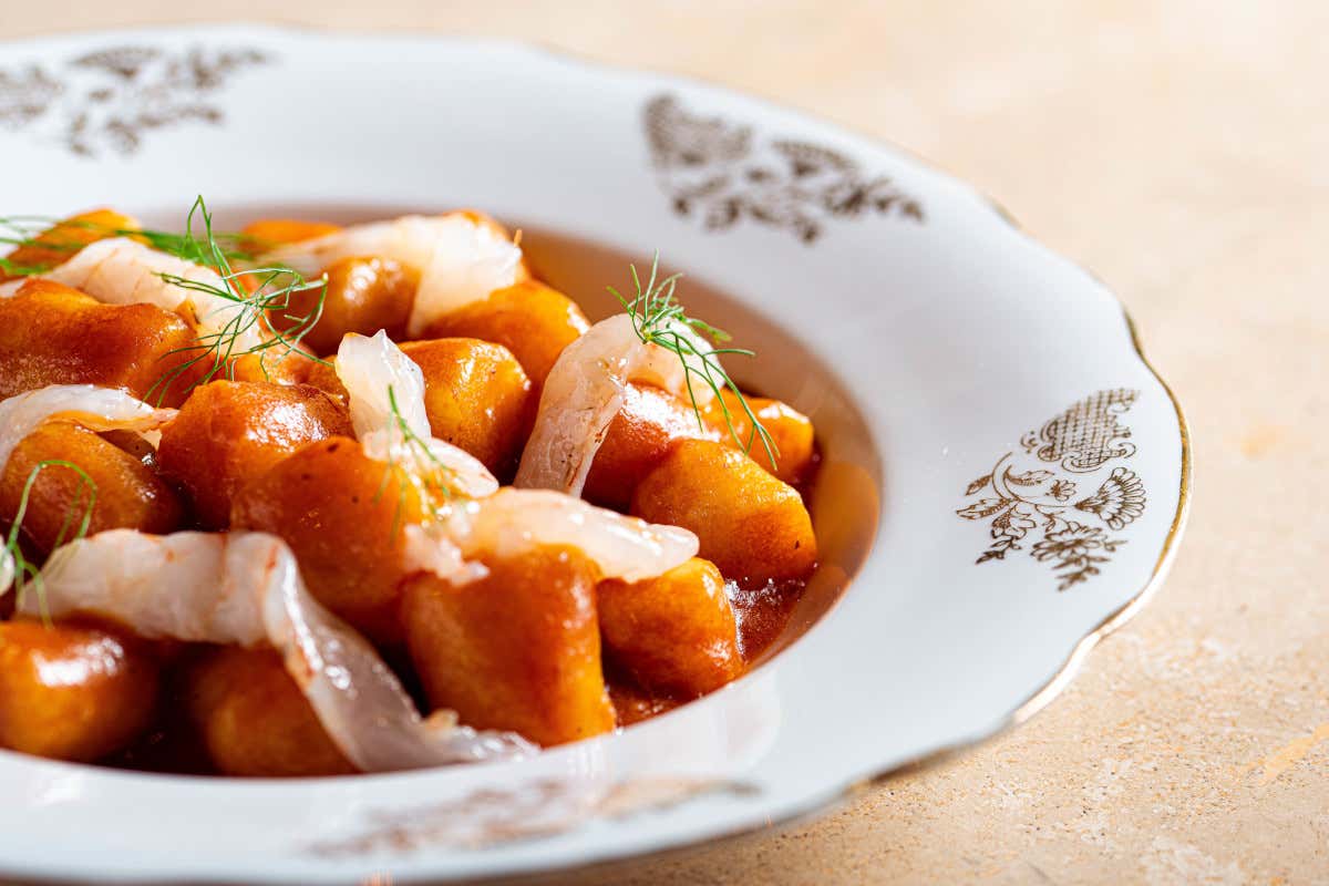 A Ostia Lido c’è un’osteria di pesce che supera i soliti piatti di mare A Ostia Lido c’è un’osteria di pesce che supera i soliti piatti di mare