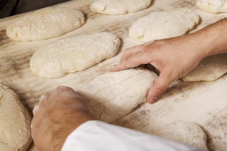 La riscoperta del pane del fornaio Leggerezza e passione artigianale