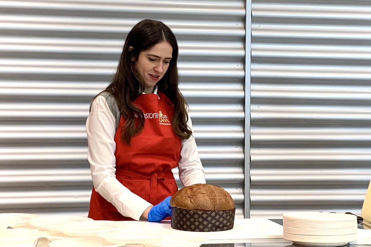 Agostoni Challenge: in primo piano il panettone con cioccolato e un'anima salata