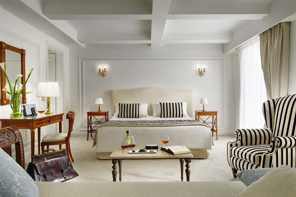 Soggiorno romantico nell'hotel pi&ugrave; antico della citt&agrave; Al Grand Hotel Parker&rsquo;s di Napoli San Valentino dura di pi&ugrave;