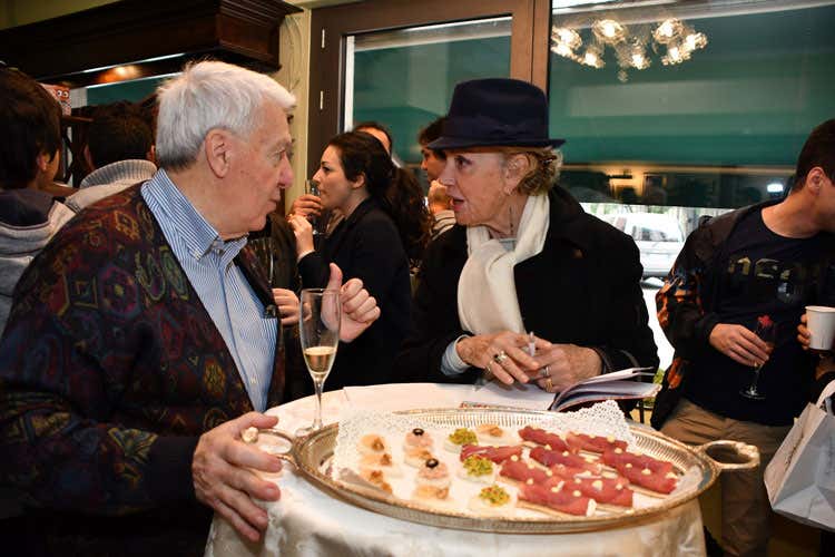(La Pasticceria Castelnuovo compie 73 anni Una famiglia al timone da tre generazioni) (La Pasticceria Castelnuovo compie 73 anni Una famiglia al timone da tre generazioni)
