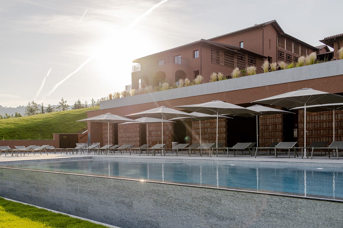 La piscina Tra lusso e sostenibilità: ecco il nuovo Casa di Langa