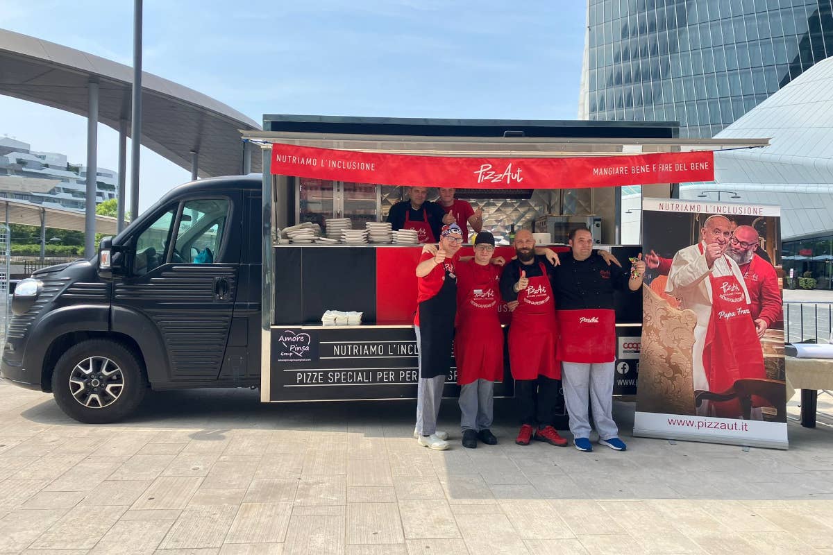 PizzAutoBus, i food truck per l'inclusione lavorativa dei ragazzi autistici