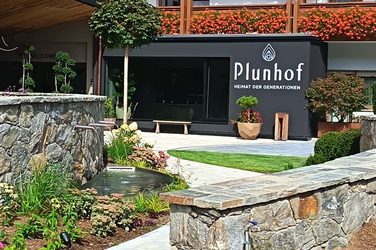 Benessere tra le Alpi: l'hotel dove vivere l’autunno tra Sky Pool, saune e natura