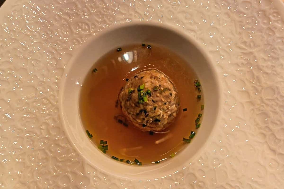 Benessere tra le Alpi: l'hotel dove vivere l’autunno tra Sky Pool, saune e natura