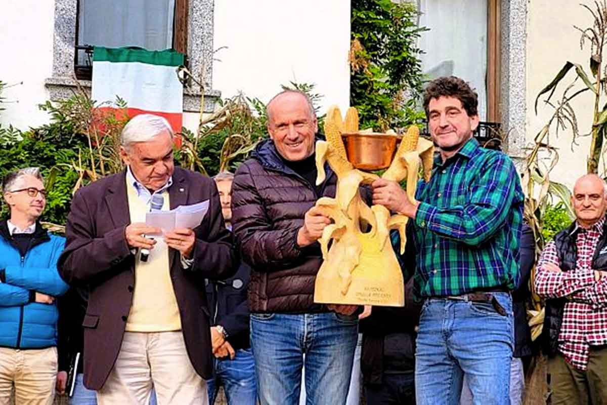 A Storo torna il Festival della Polenta con la supersfida tra i “polentèr” A Storo torna il Festival della Polenta con la supersfida tra i “polentèr”