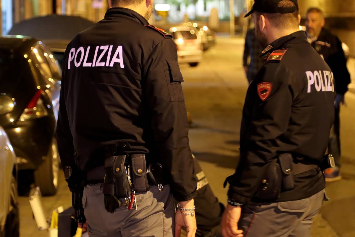 Milano, tenta il furto in un bar: 37enne ucciso a colpi di forbici dal titolare