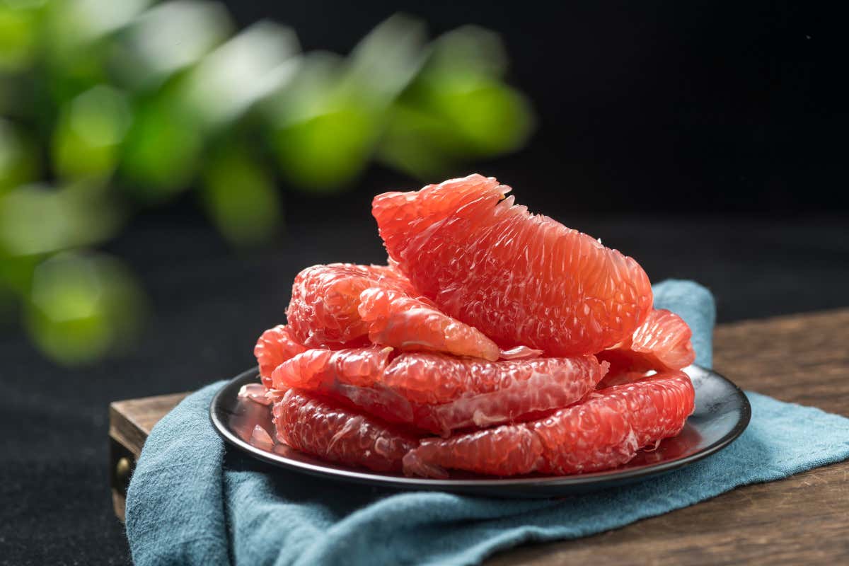 Pompelmo, l’agrume che aiuta il fegato e difende dalle infiammazioni Pompelmo, l’agrume che aiuta il fegato e difende dalle infiammazioni