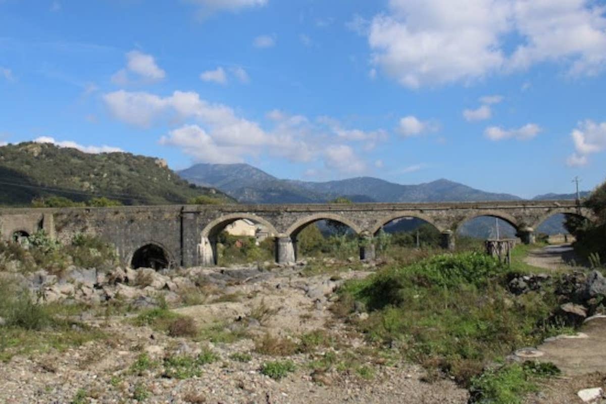 Dall'Etna alla tavola: un Ponte gastronomico tra storia e natura