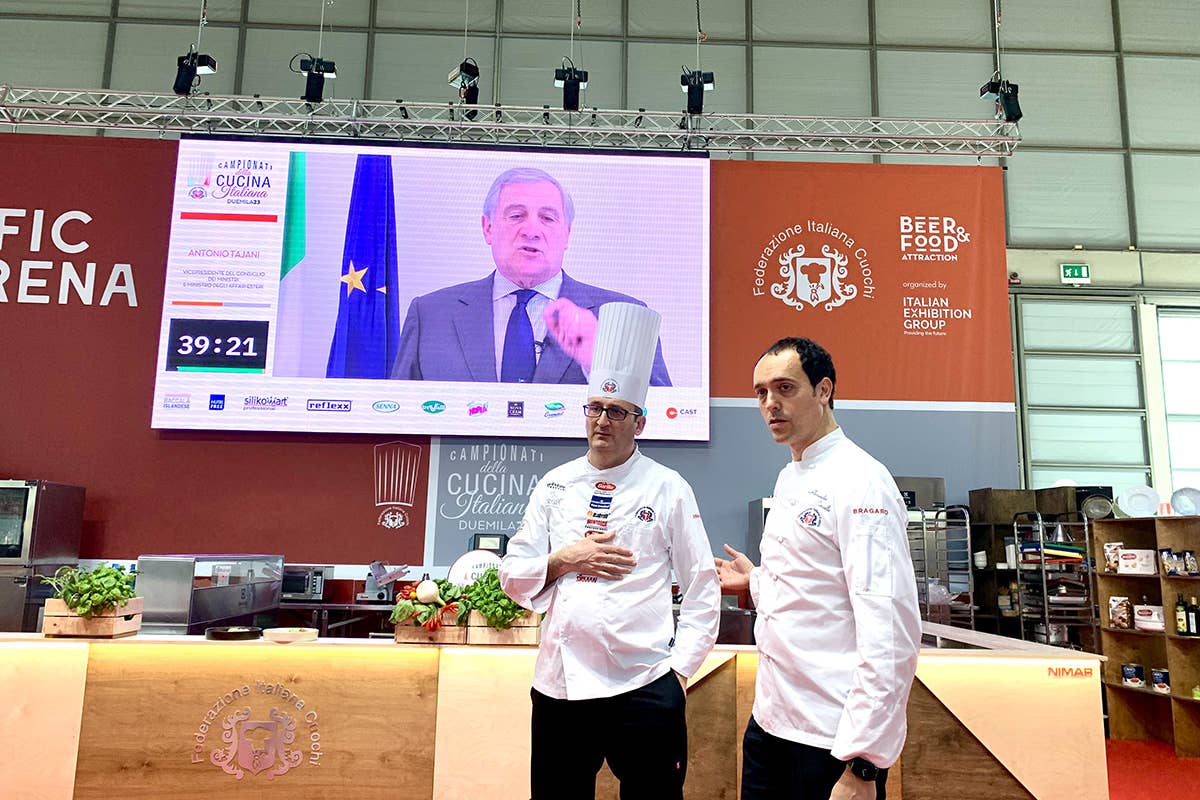 Rocco Pozzulo e Alessandro Circiello in collegamento con il ministro Tajani ATTESA VIDEO E CLASSIFICA - Campionati della Cucina italiana: vincono impegno e passione