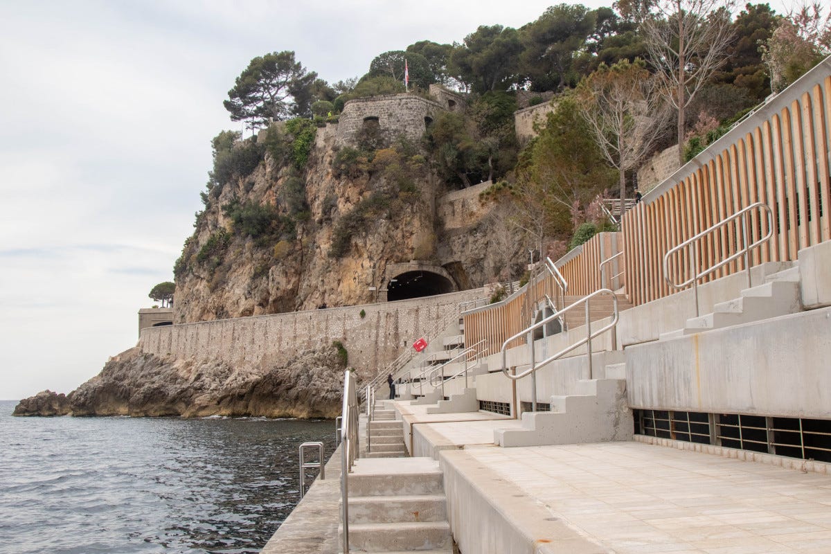 Principato di Monaco: che estate fra spiagge, e prestigiose piscine 