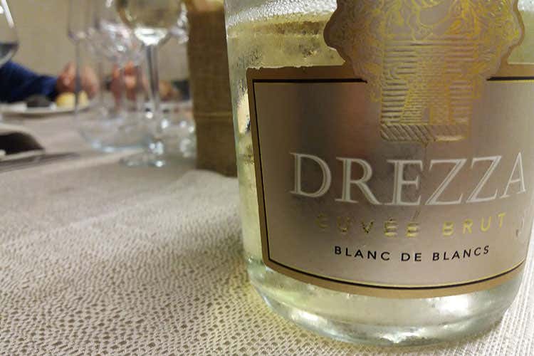 Vino spumante Brut Drezza (I prodotti tipici dell'Isola bergamasca Una promozione ai nastri di partenza)