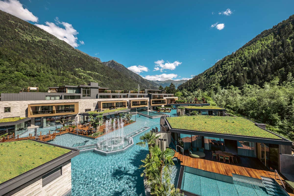 L'inverno nei Quellenhof Luxury Resorts fa rima con acqua