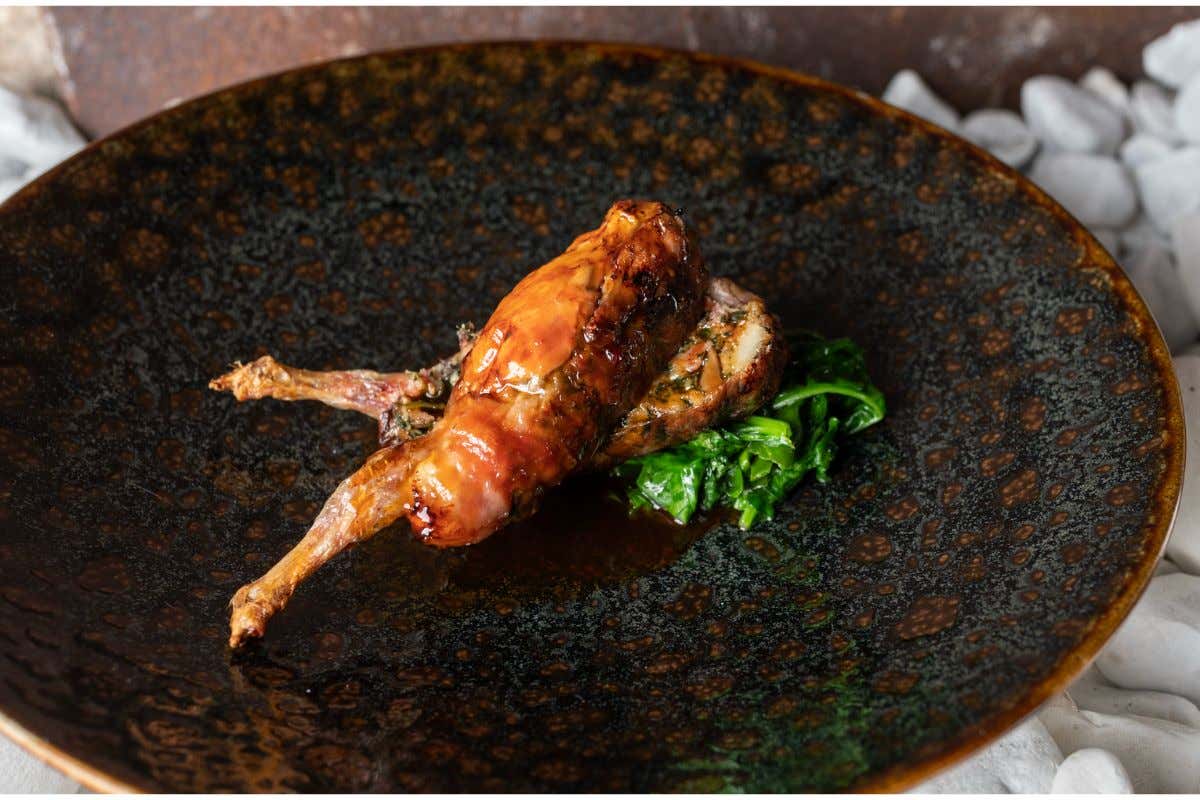 A Contigliano, il ristorante che celebra la lentezza: la scommessa di Carlotta Delicato A Contigliano, il ristorante che celebra la lentezza: la scommessa di Carlotta Delicato