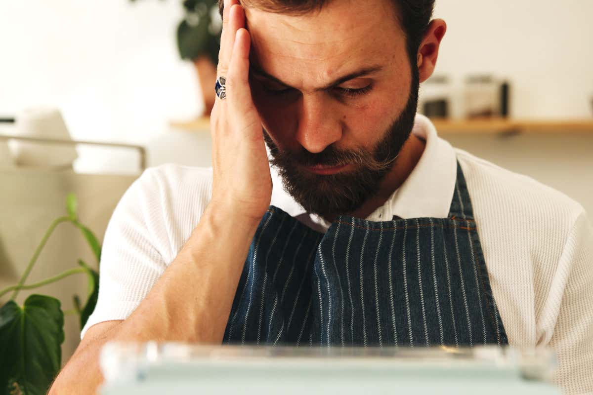 Recensioni negative, risposta obbligata: ignorarle costa più di un tavolo vuoto Recensioni negative, risposta obbligata: ignorarle costa più di un tavolo vuoto