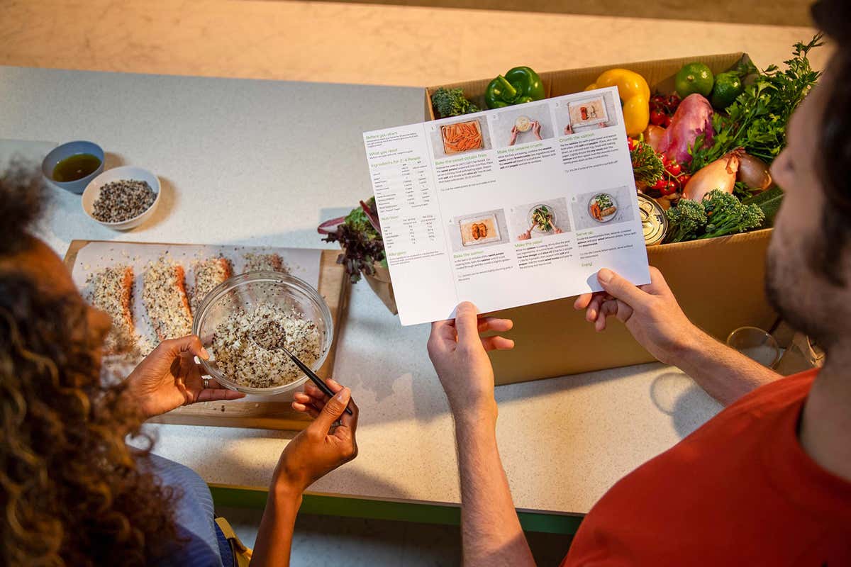 La preparazione di un pasto è un momento di grande condivisione Gli italiani e la cucina: ingredienti freschi e consumo consapevole La preparazione di un pasto è un momento di grande condivisione Gli italiani e la cucina: ingredienti freschi e consumo consapevole