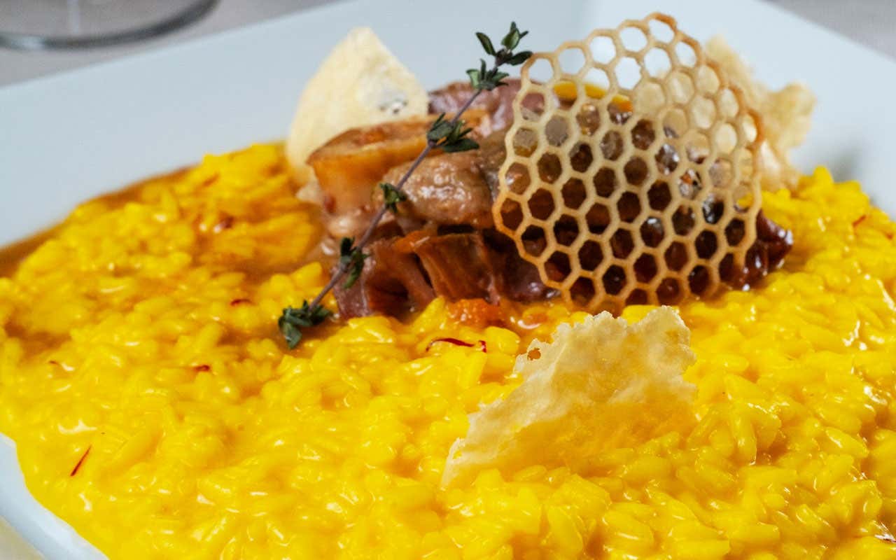 Antica Osteria del Progresso: dove la Milano di un tempo rivive tra bocce e Costolette Antica Osteria del Progresso: dove la Milano di un tempo rivive tra bocce e Costolette