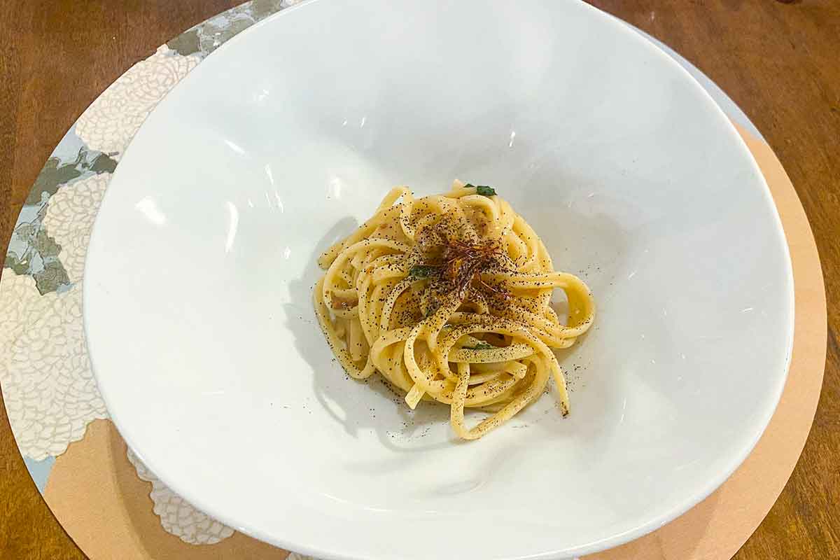 Il ristorante che unisce il pescato dell’Elba e la Chianina del Casentino in cucina Il ristorante che unisce il pescato dell’Elba e la Chianina del Casentino in cucina