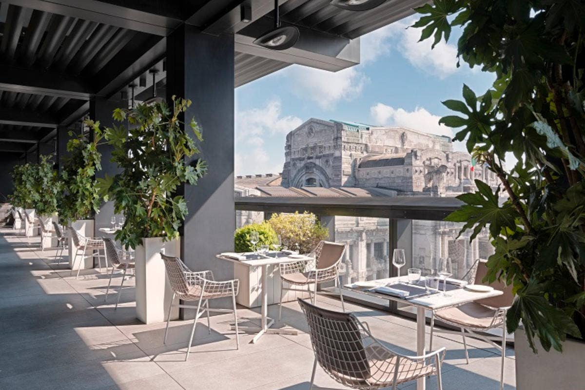 La vista sulla stazione Centrale dal ristorante Terrazza Gallia presenta il nuovo menu e un drink inedito per la primavera