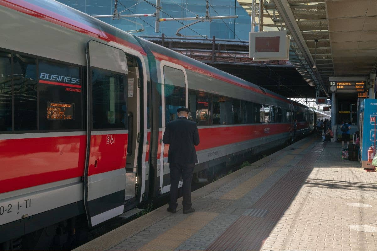 Alta velocità a bassa velocità: l'agosto nero dei treni (in ritardo)





