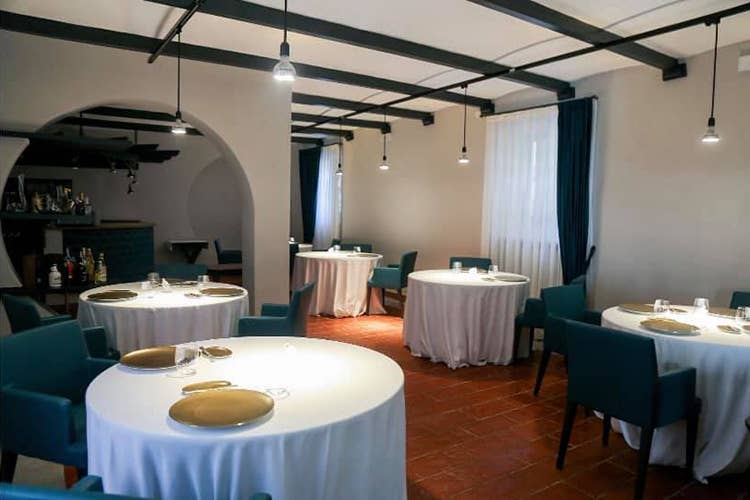 L'interno del locale - Conti riaccende la Lomellinatra cultura ed enogastronomia