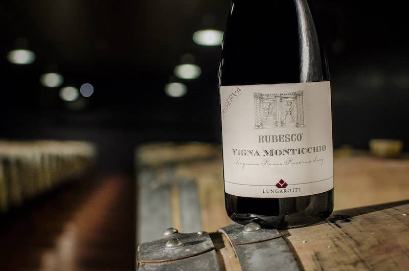 Il Torgiano Rosso Riserva Rubesco Vigna Monticchio 2015 è un Sangiovese in purezza 