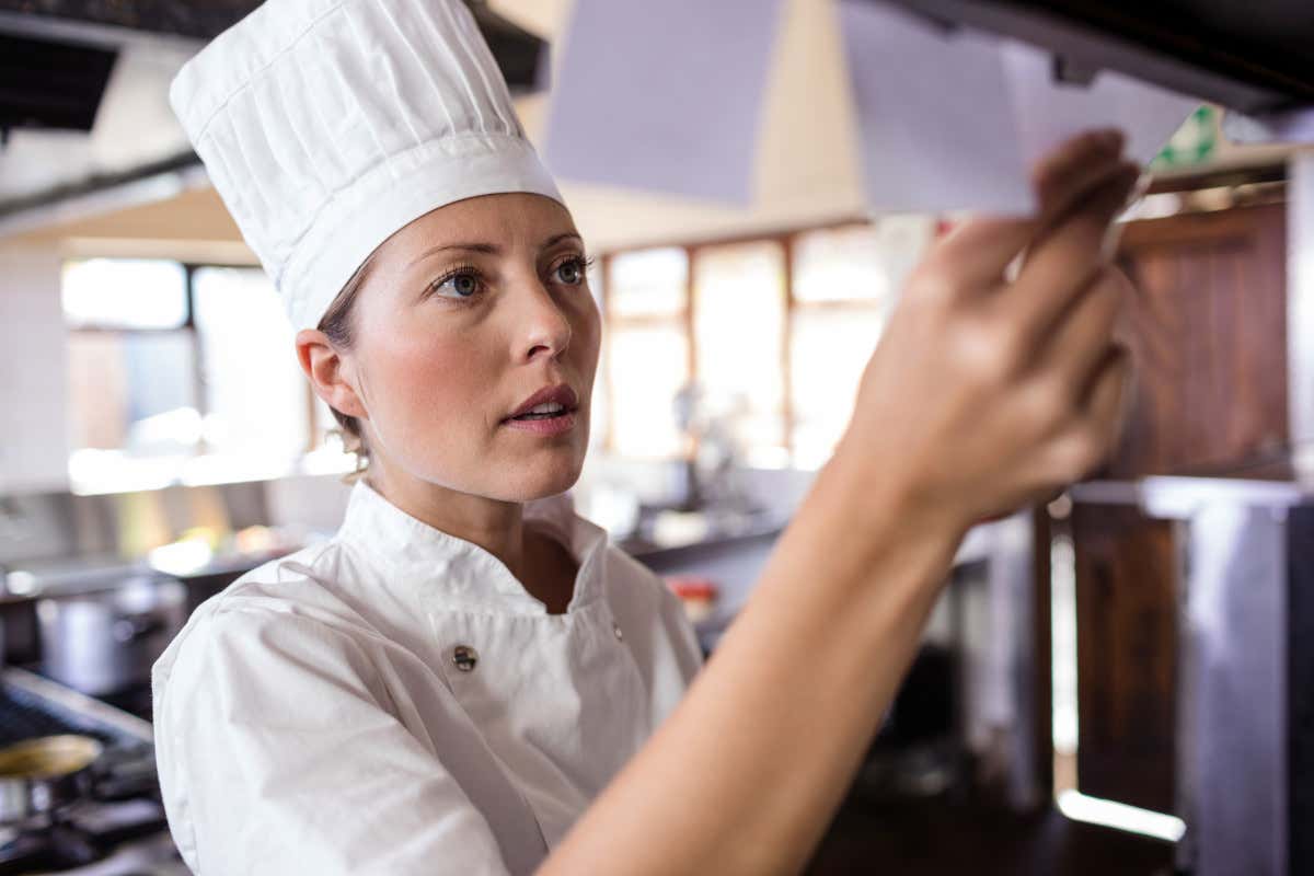 Il doppio turno in sala: vantaggio per il ristorante o limite per l’esperienza? Il doppio turno in sala: vantaggio per il ristorante o limite per l’esperienza?