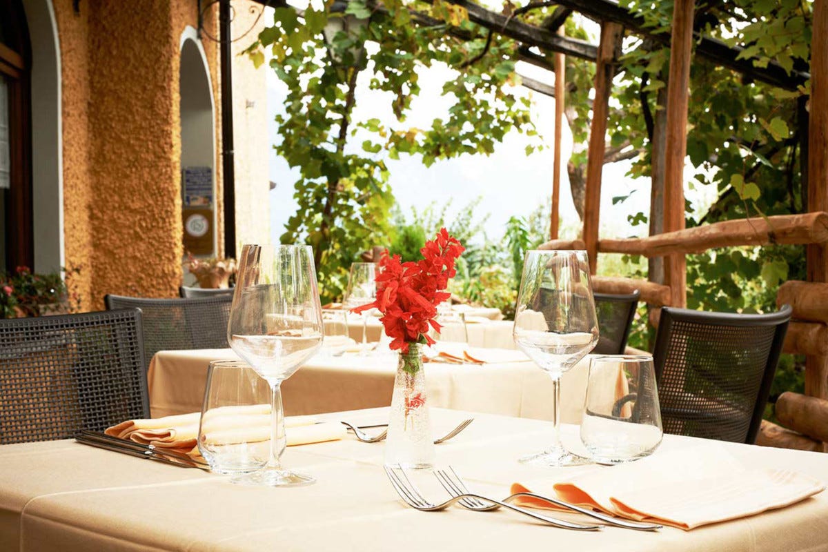 Il Salice Blu di Bellagio festeggia 50 anni e diventa un ristorante ‘diffuso’